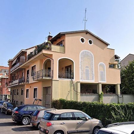 Yellow House Apartment Turin Luaran gambar